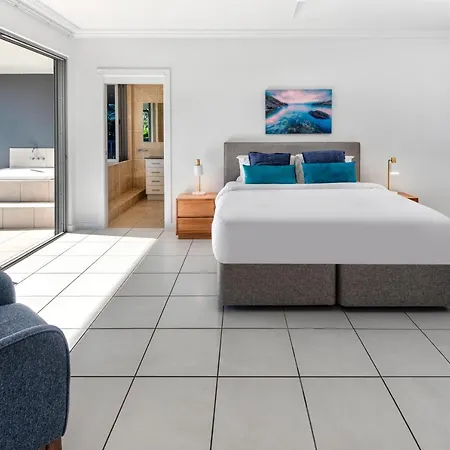 Blue Water Views 16 - 3 Bedroom Penthouse With Ocean Views Hamilton Island Exterior photo