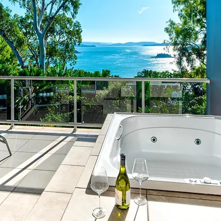 Blue Water Views 16 - 3 Bedroom Penthouse With Ocean Views Hamilton Island Exterior photo