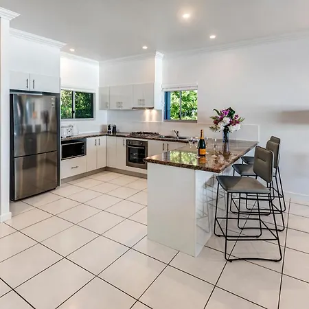 Blue Water Views 16 - 3 Bedroom Penthouse With Ocean Views Hamilton Island Exterior photo