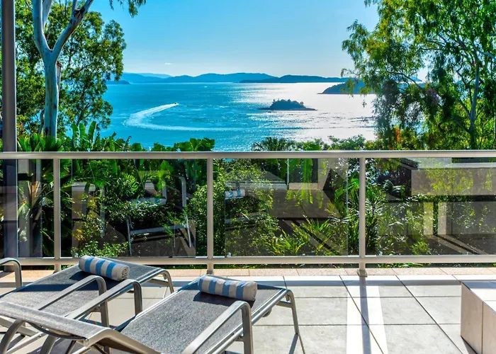 Blue Water Views 16 - 3 Bedroom Penthouse With Ocean Views